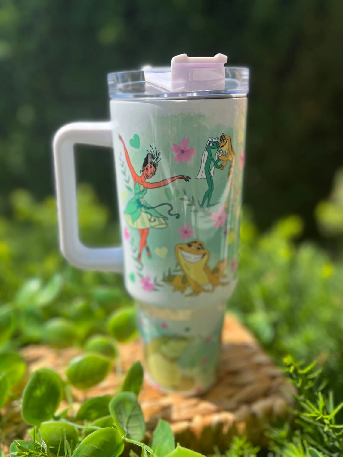 Tiana Princess Disney The Prince and The Frog 30oz or 40oz Tumbler Fan Gift, Tiana and Naveen Couple Fan Gift, Tumbler with handle Princess frog Tumbler Birthday Anniversary Gift HFN
