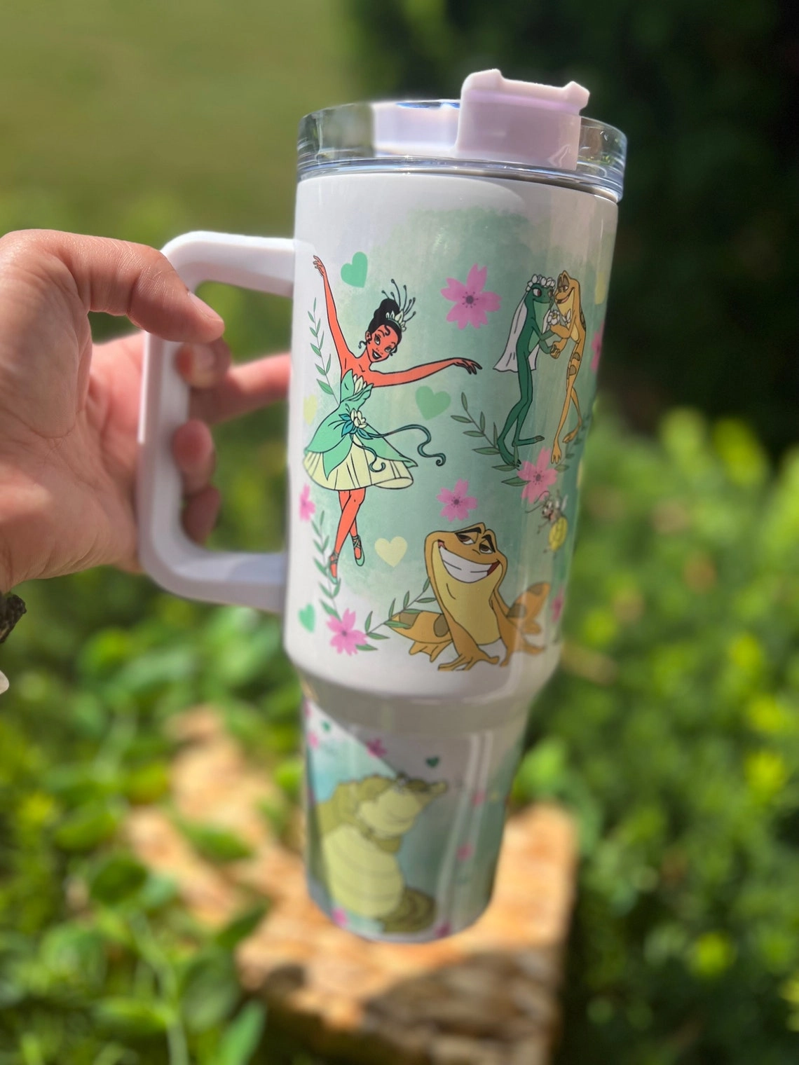 Tiana Princess Disney The Prince and The Frog 30oz or 40oz Tumbler Fan Gift, Tiana and Naveen Couple Fan Gift, Tumbler with handle Princess frog Tumbler Birthday Anniversary Gift HFN